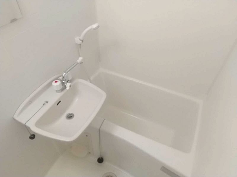 レオパレスゴールデンヴィレッヂ 風呂