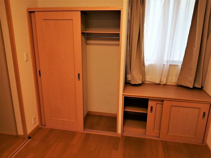 レオパレス清知 収納