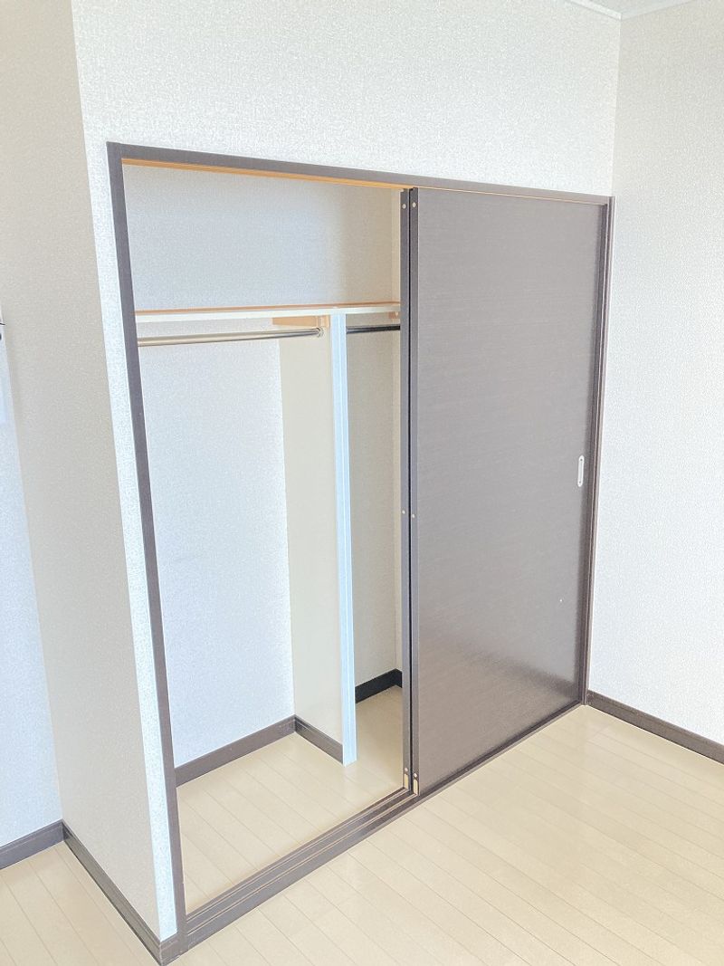 レオネクストＷＥＳＴ　ＳＩＤＥ 収納