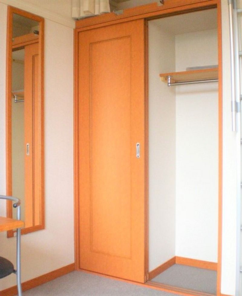 レオパレスユイカーナ 収納