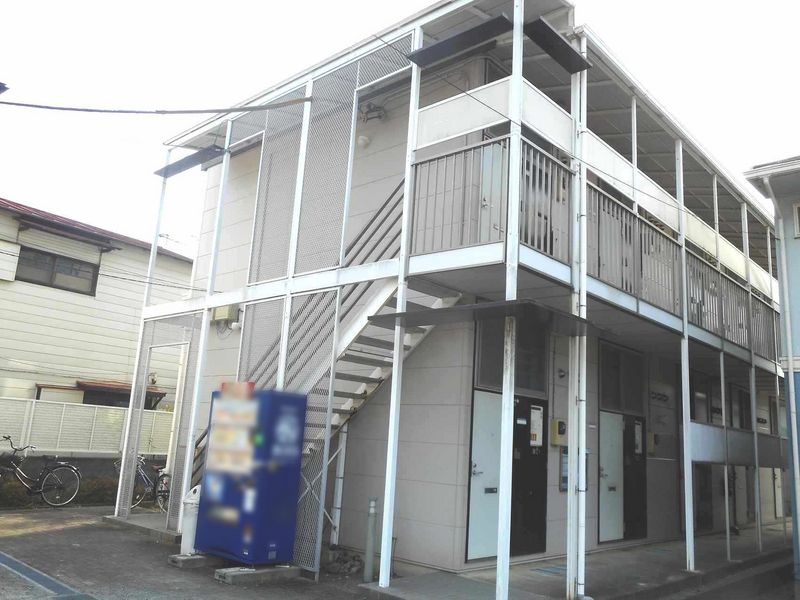レオパレスクレスト 外観