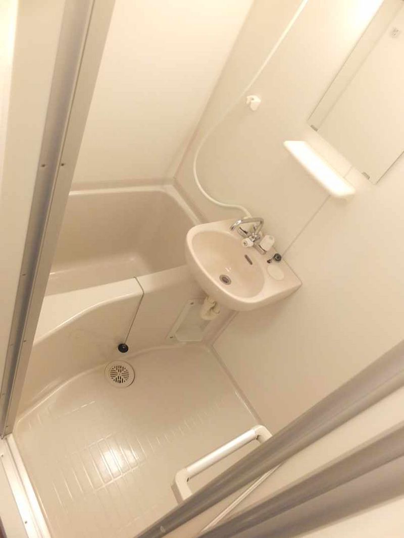 レオパレスボンソレイユ立場 風呂