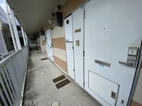 レオパレスドリーム１号館 玄関