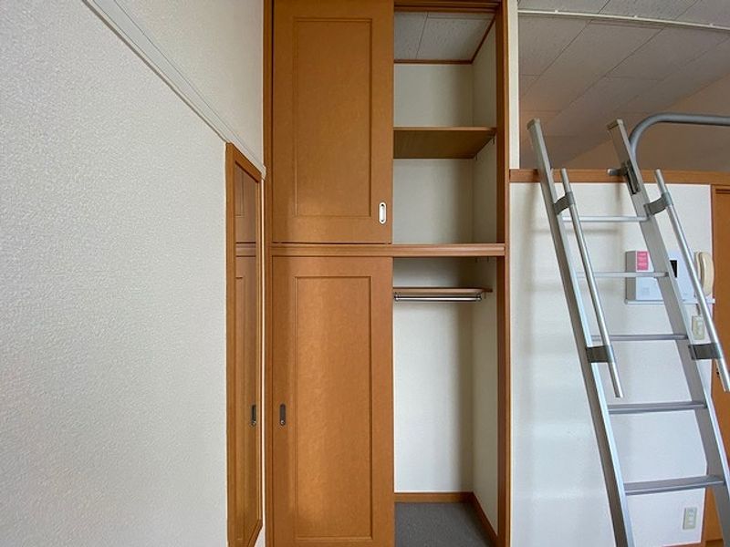 レオパレスサザン 収納