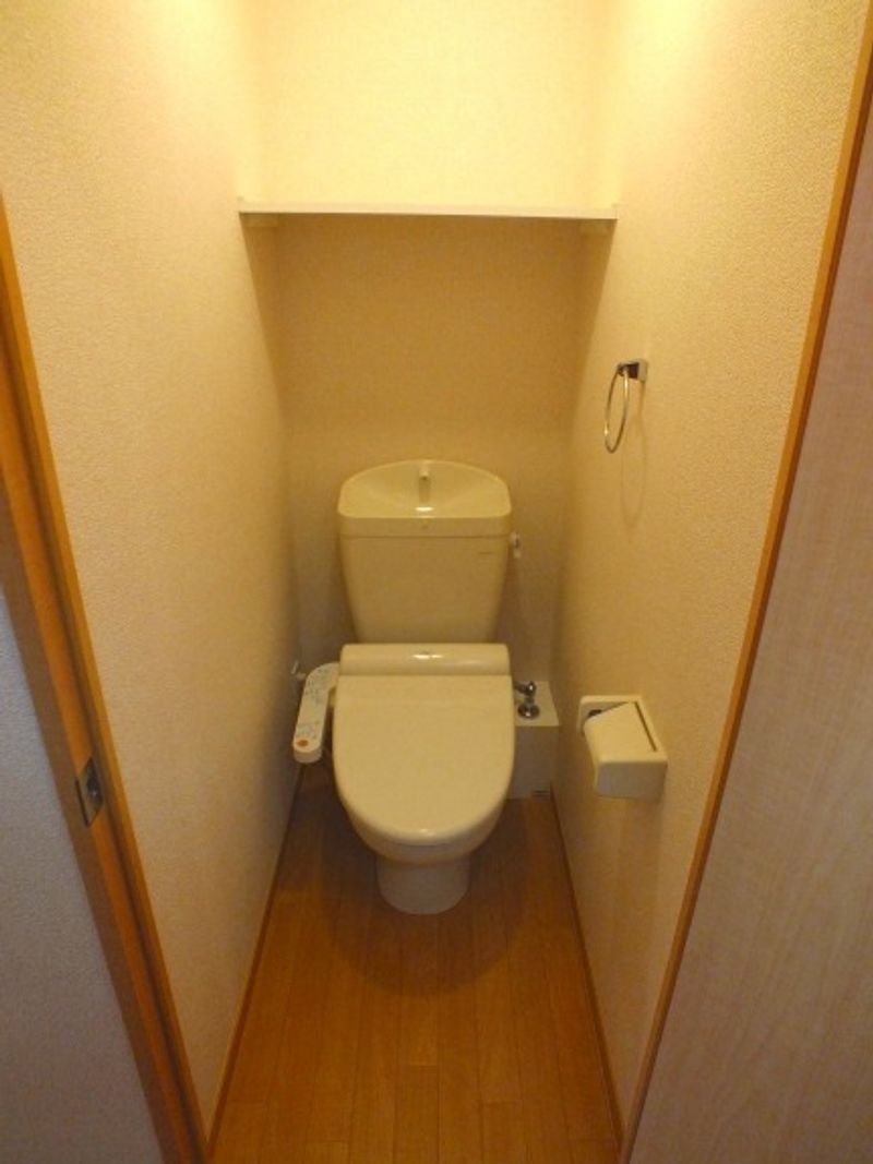 レオパレスヴィクトワール トイレ