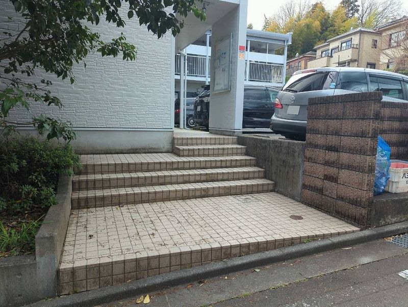 レオパレスＧａｔｅｓＭｉｌｌｓ エントランス
