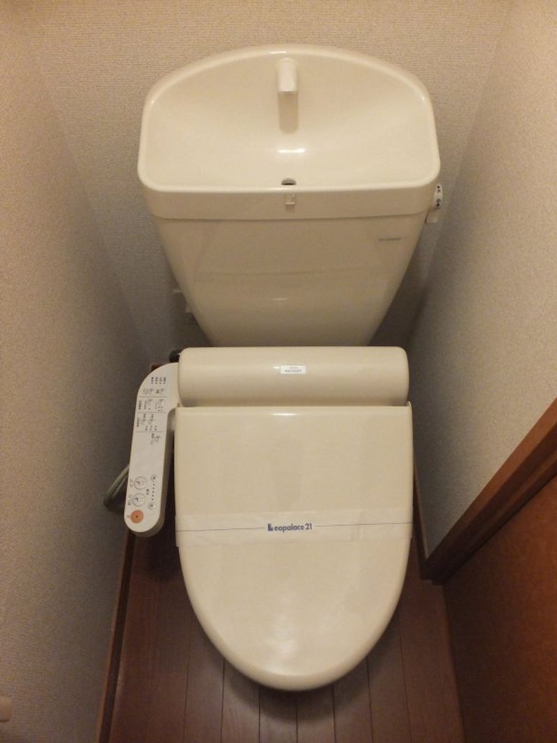 レオパレススター トイレ