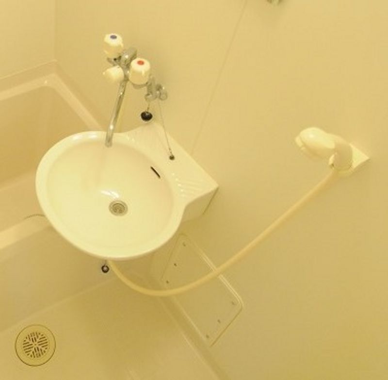 レオパレスコンフォート山手Ｂ 洗面所