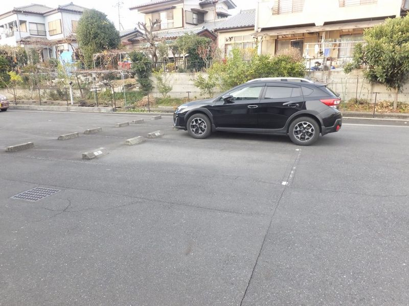 レオパレスＣＯＳＭＯ 駐車場