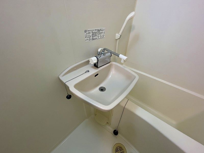 leopalace 13 STONE I Bồn rửa mặt