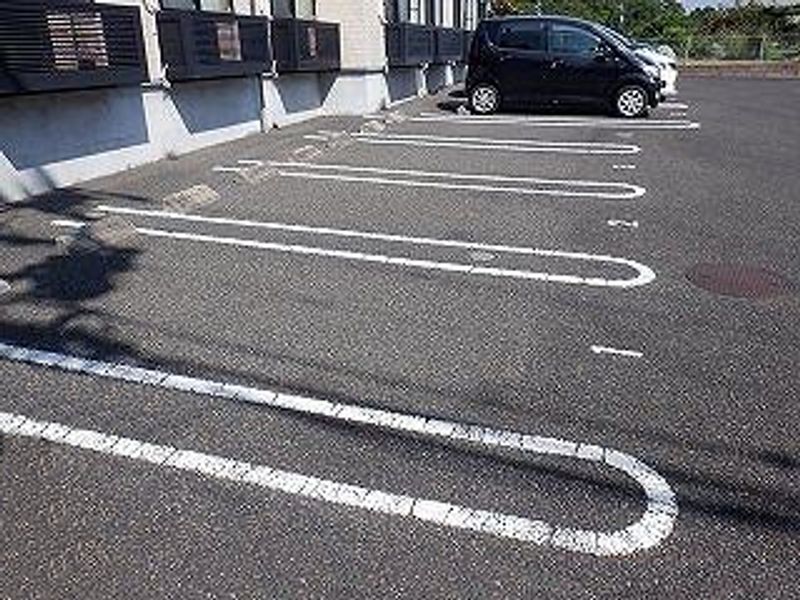 レオパレスＯｒｃｈａｒｄ　ＮⅡ 駐車場