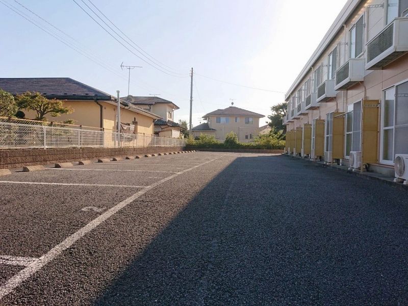 レオパレスＧＪ 駐車場
