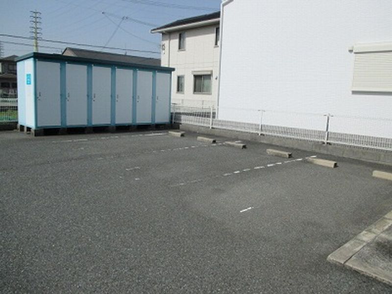 レオパレス宮田第２ 駐車場
