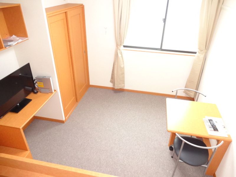 レオパレスＫＡＭＯＮⅡ 居間