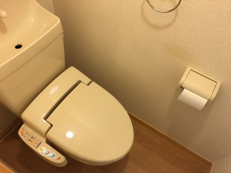 レオパレスアプリコット トイレ