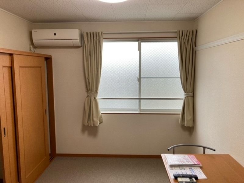 レオパレスグリーンハイツ竹の下 居間