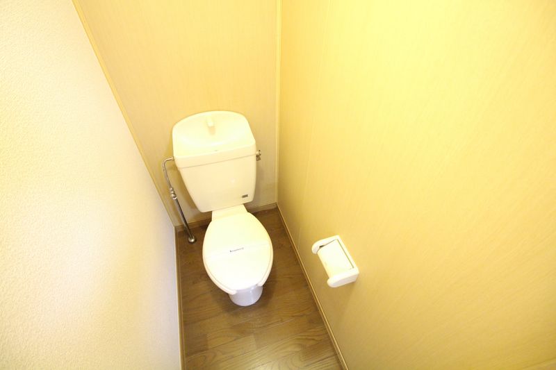 レオパレス冨田 トイレ