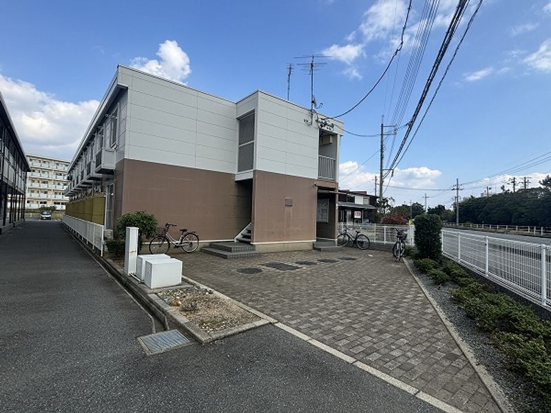 レオパレス田島 エントランス