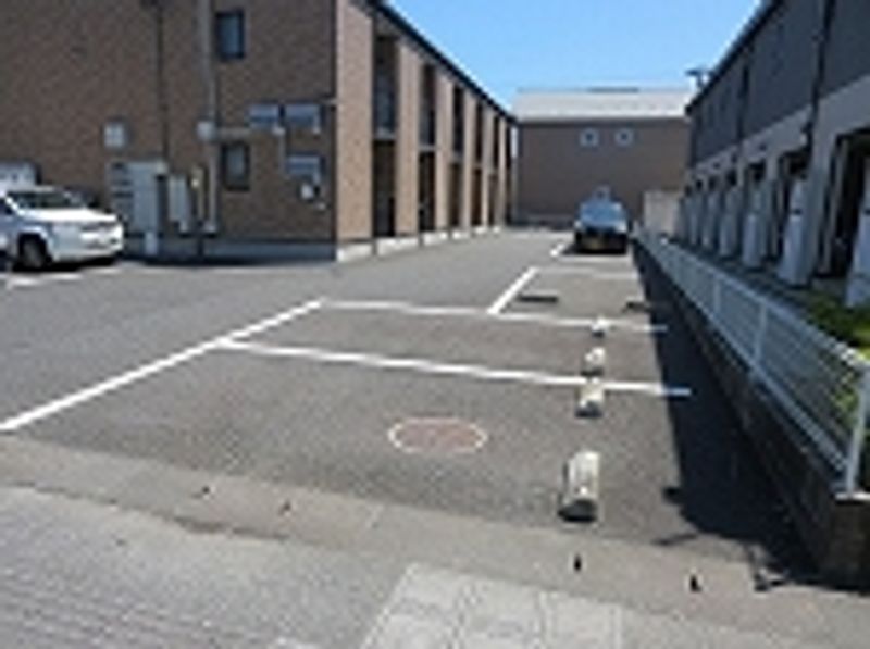 レオネクスト桜弐番館 駐車場