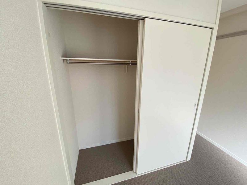 レオパレスラダックＡ 収納