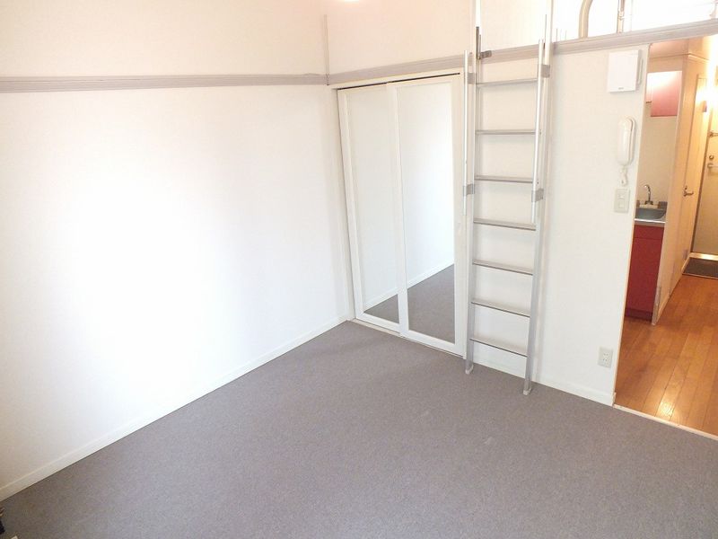 レオパレスクレストＡ 居間