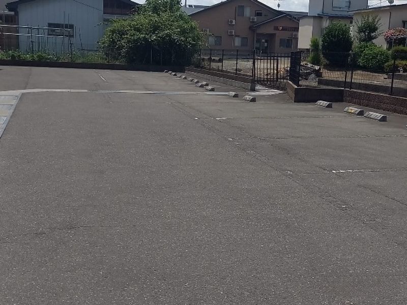 レオパレスＩＫＯ 駐車場
