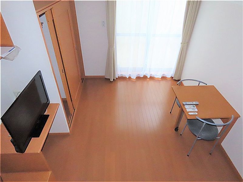 レオパレススマイルコーポ 居間