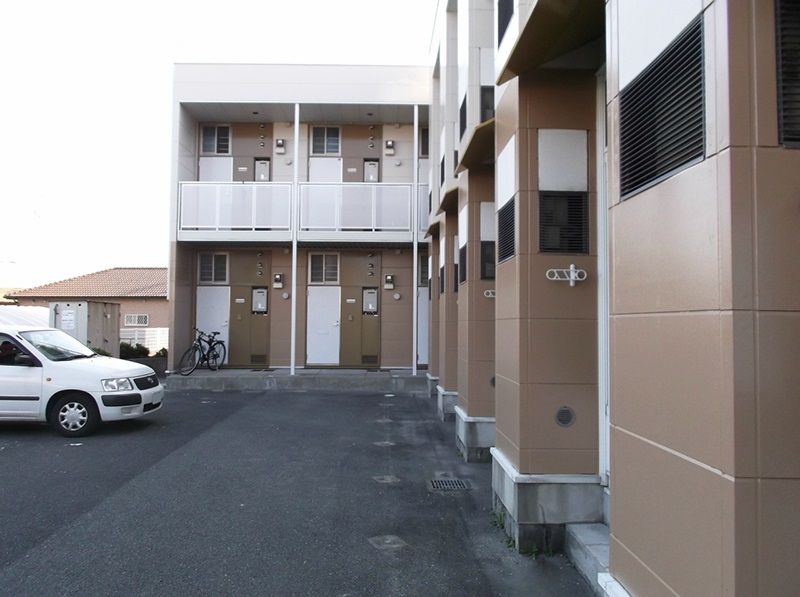 レオパレス大和川 エントランス