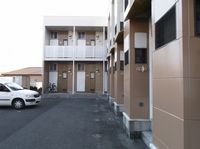 レオパレス大和川 エントランス