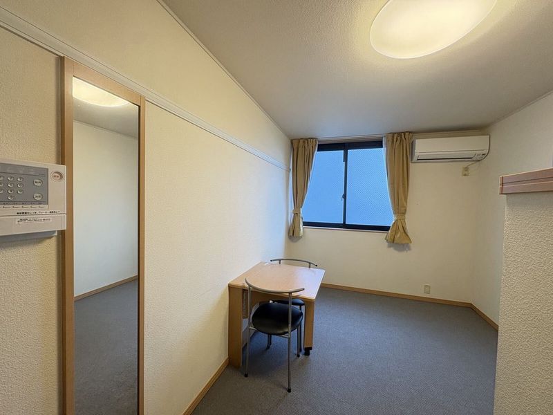 レオパレスキルシュバウム 居間