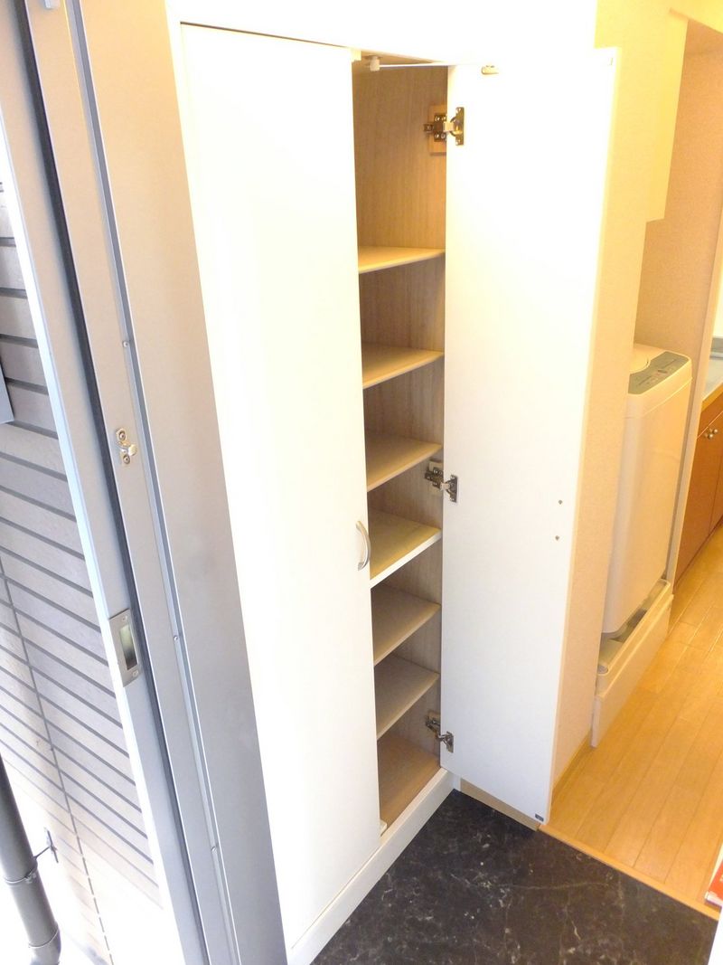 leopalace Koun 玄关