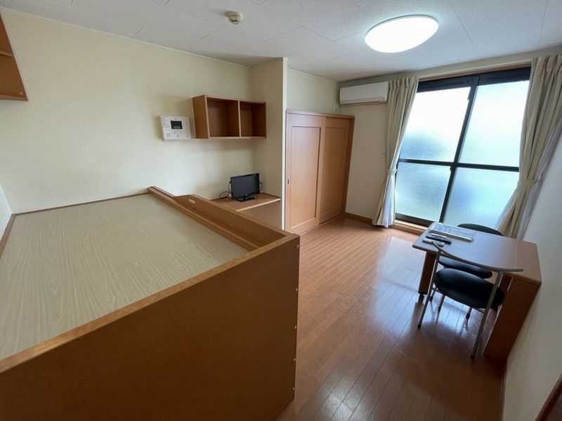 レオパレスセレッソ 居間
