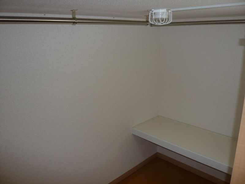 レオパレスセントグレースＢ 収納