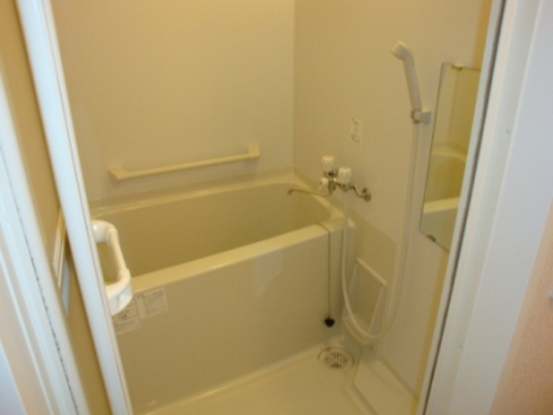 レオネクストまどか 風呂