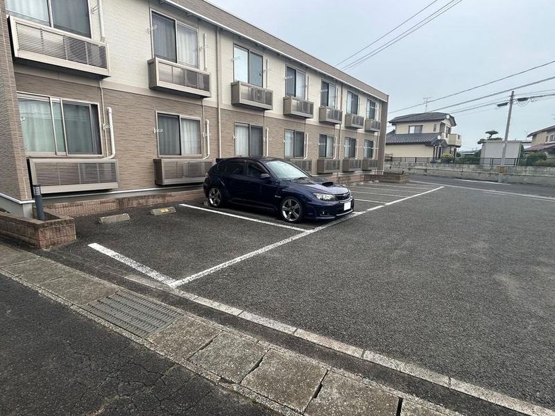 レオネクストサンシャイン宮代 駐車場