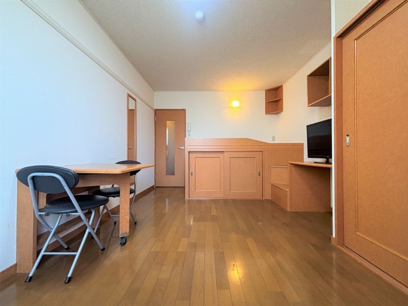 レオパレス搭ノ木 居間