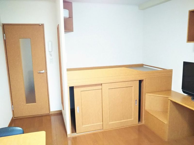 レオパレス千現 寝室