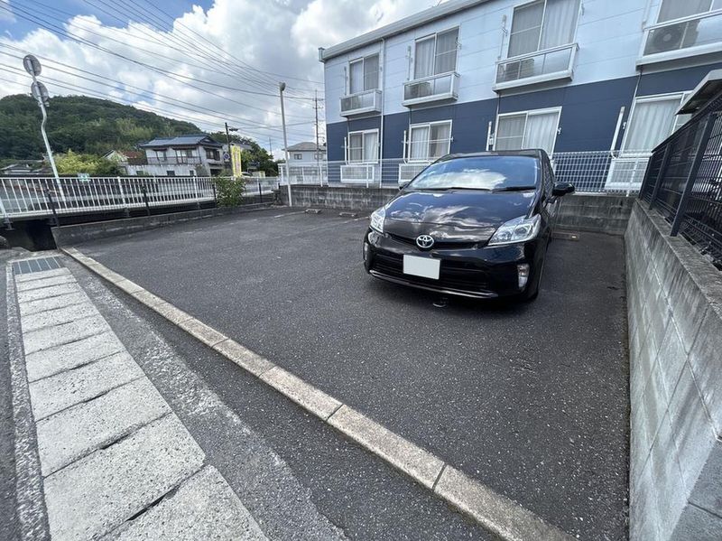 レオパレスＥＵＲＯ　ＳＴＡＲ 駐車場
