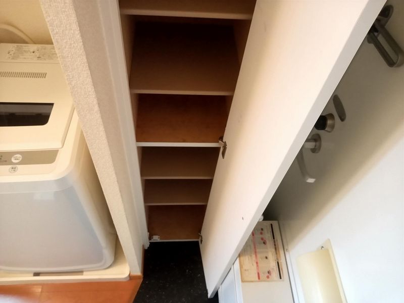 レオパレス葉音 玄関