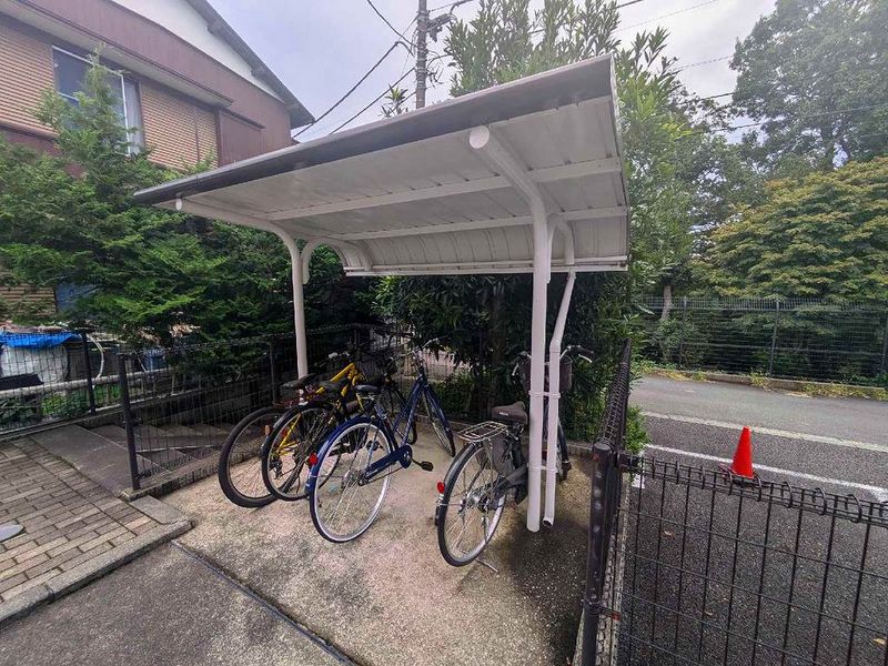 レオパレスラ・ポール 共用部分