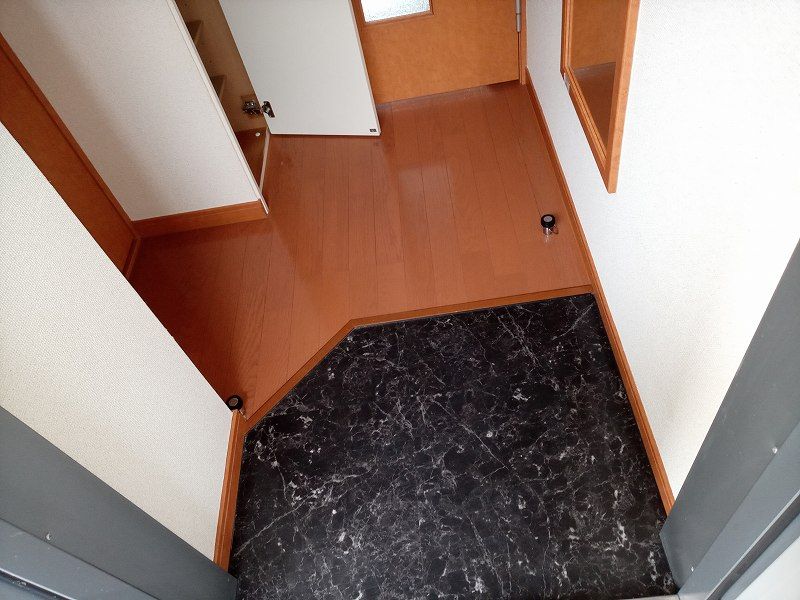 レオパレス祐久野 玄関