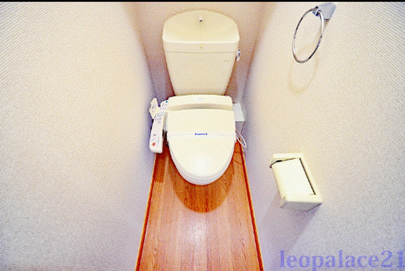 レオパレス雄新ひまわり トイレ