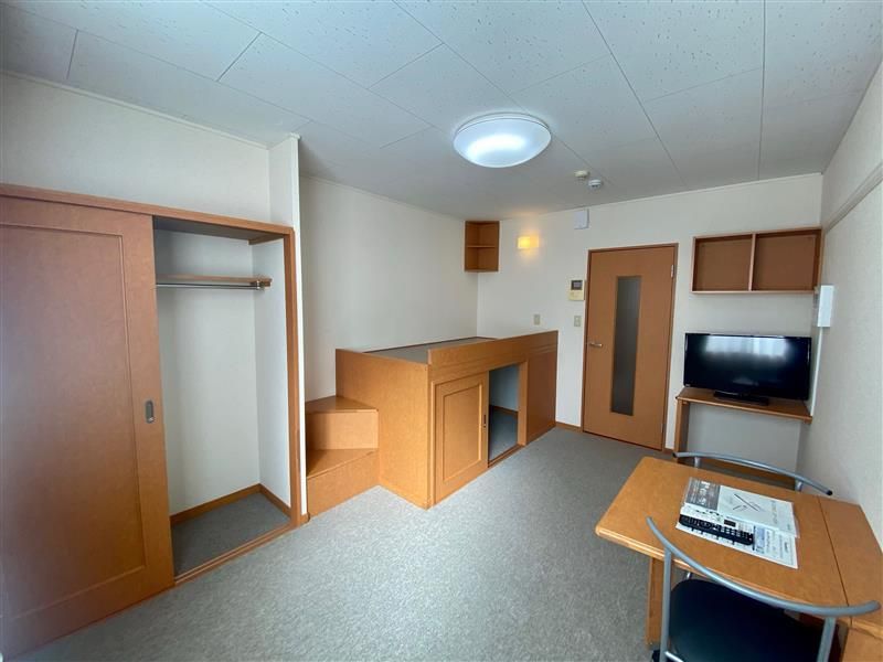 レオパレス小竹向原Ａ 居間