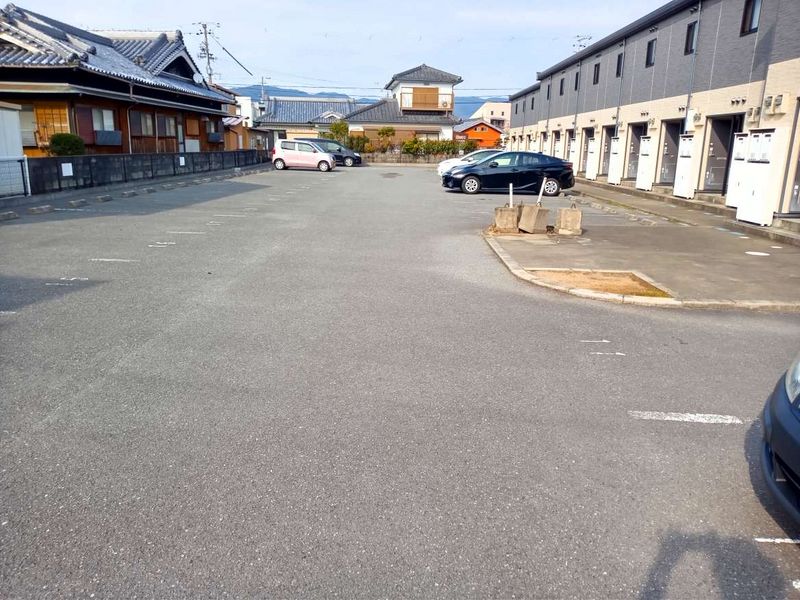 レオパレスドリーム 駐車場