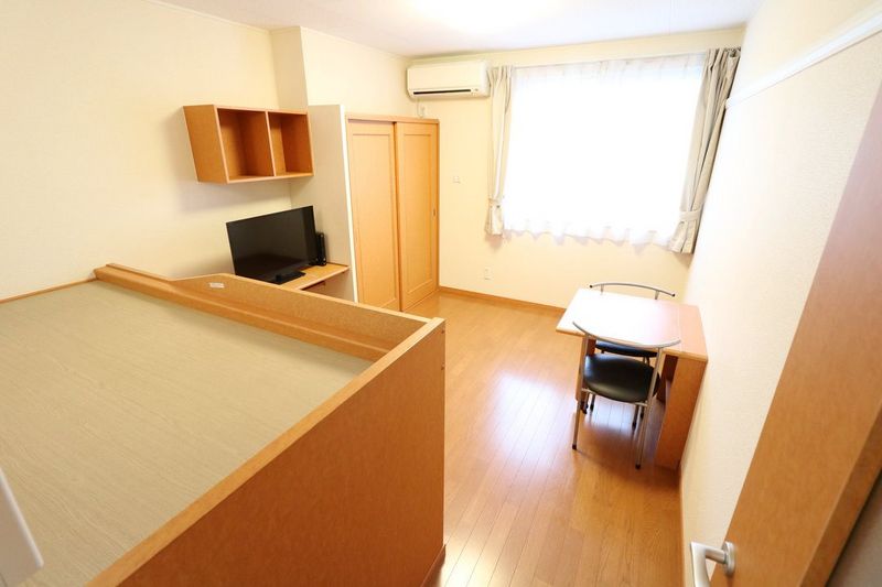 レオパレスグリーン　フィールド 居間