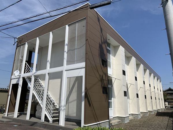 レオパレス雅 外観