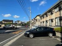レオパレス国屋 駐車場