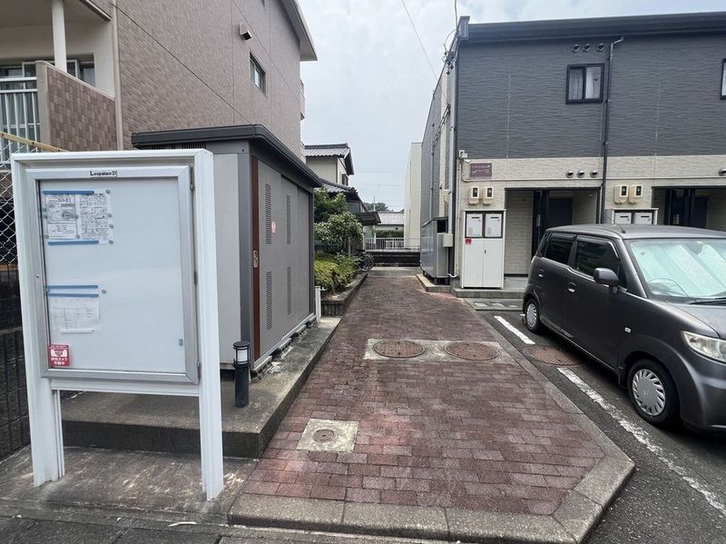 レオパレスエイト２１ エントランス