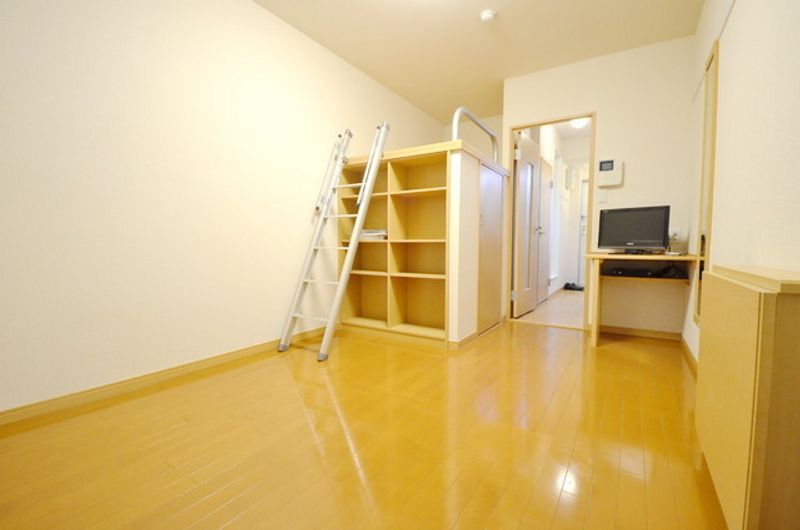 レオパレス緑町Ⅱ 居間
