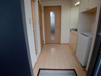 レオパレスフォレスト中井 玄関